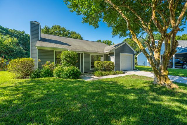 995 Oakcrest Drive, Charleston, SC 29412
