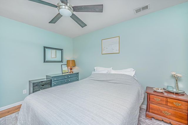 995 Oakcrest Drive, Charleston, SC 29412