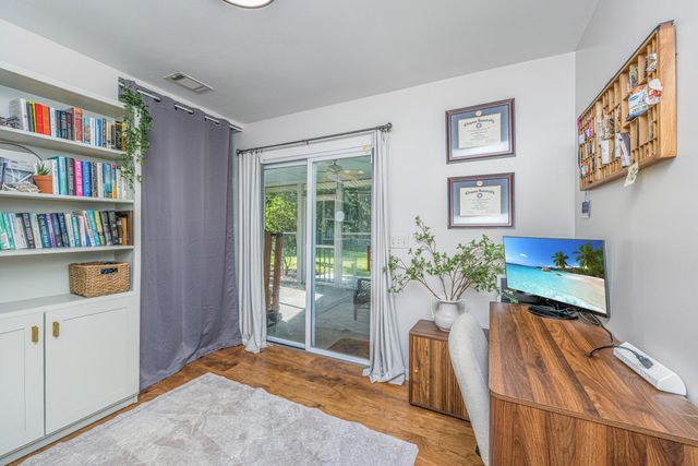 995 Oakcrest Drive, Charleston, SC 29412