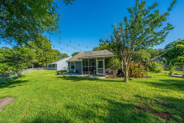 995 Oakcrest Drive, Charleston, SC 29412