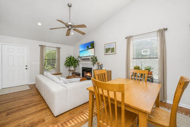 995 Oakcrest Drive, Charleston, SC 29412
