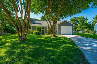 995 Oakcrest Drive, Charleston, SC 29412