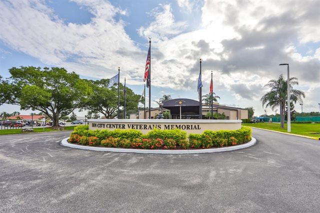 2216 W DEL WEBB BOULEVARD, Sun City Center, FL 33573