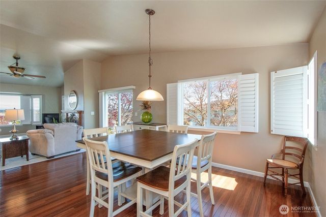 31 Topaz Way, Sequim, WA 98382