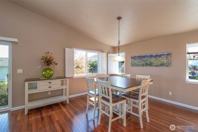 31 Topaz Way, Sequim, WA 98382