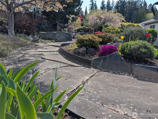 31 Topaz Way, Sequim, WA 98382