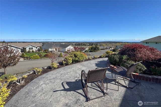 31 Topaz Way, Sequim, WA 98382