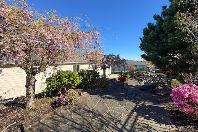 31 Topaz Way, Sequim, WA 98382