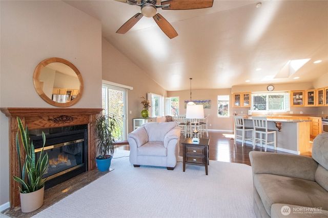 31 Topaz Way, Sequim, WA 98382