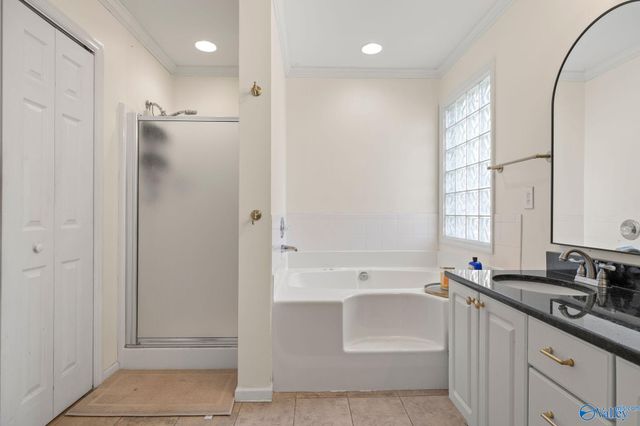 1611 Stone River Place, Decatur, AL 35603