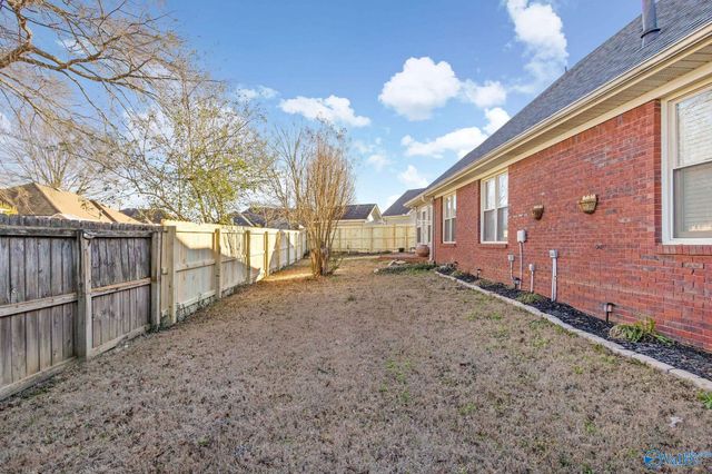 1611 Stone River Place, Decatur, AL 35603