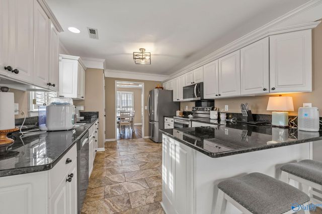 1611 Stone River Place, Decatur, AL 35603