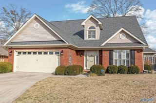 1611 Stone River Place, Decatur, AL 35603
