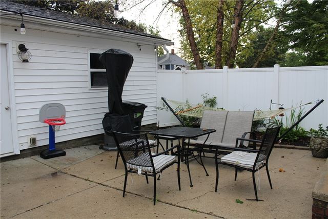 1800 Pembrook Road, Springfield, OH 45504
