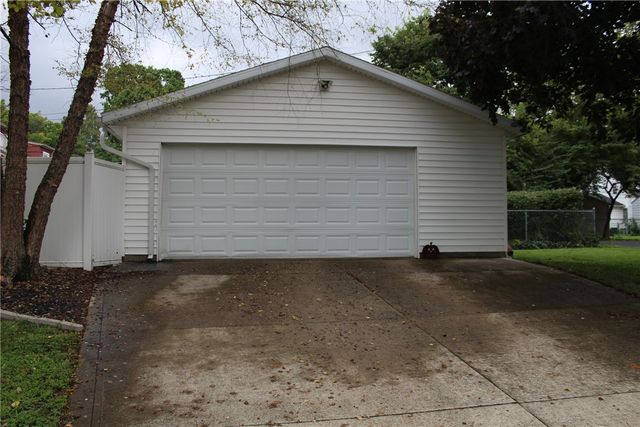 1800 Pembrook Road, Springfield, OH 45504