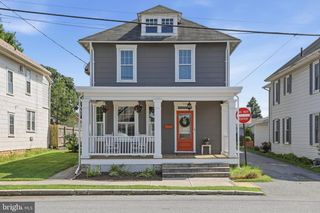 538 E LIBERTY STREET, Chambersburg, PA 17201