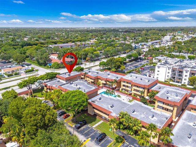 9958 SW 88th St 522-5, Miami, FL 33176
