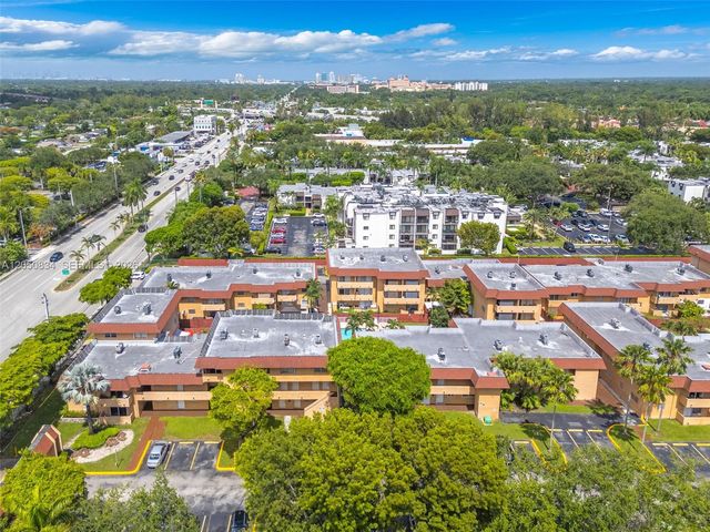 9958 SW 88th St 522-5, Miami, FL 33176