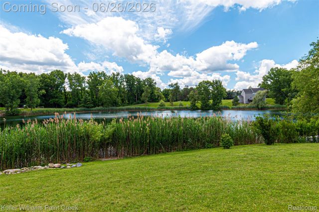2400 Inwood Road, Washington Township, MI 48095