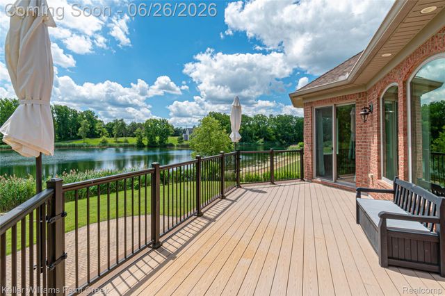 2400 Inwood Road, Washington Township, MI 48095