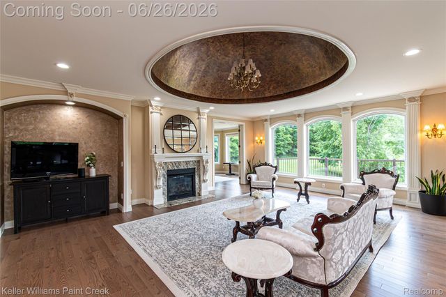 2400 Inwood Road, Washington Township, MI 48095