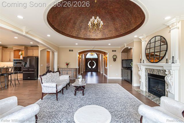 2400 Inwood Road, Washington Township, MI 48095