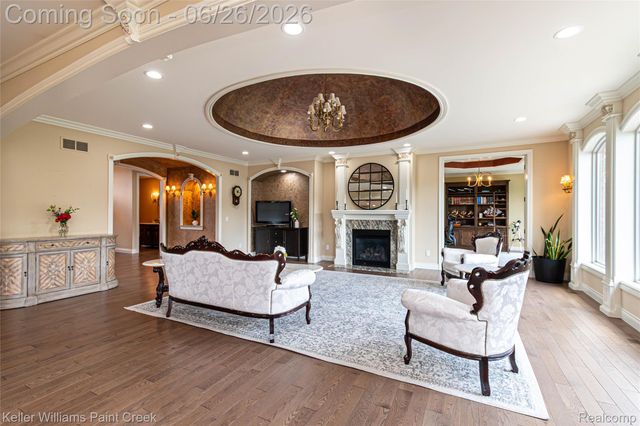 2400 Inwood Road, Washington Township, MI 48095