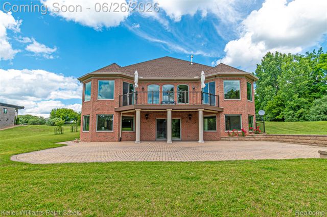 2400 Inwood Road, Washington Township, MI 48095