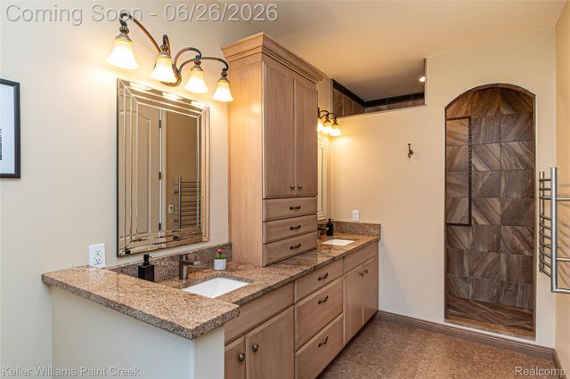 2400 Inwood Road, Washington Township, MI 48095