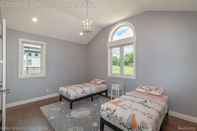 2400 Inwood Road, Washington Township, MI 48095