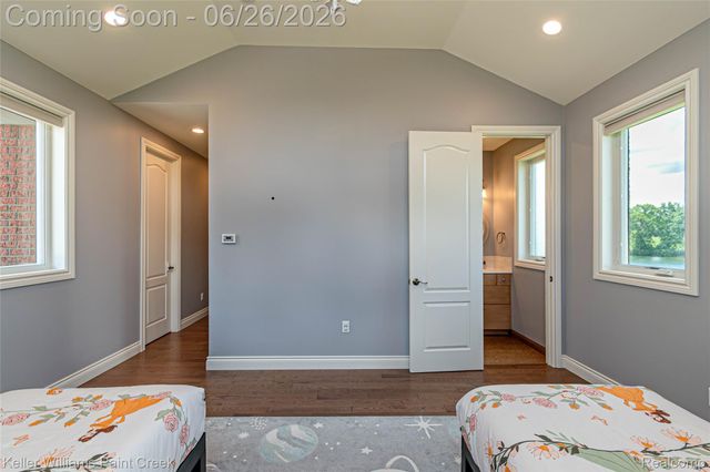2400 Inwood Road, Washington Township, MI 48095