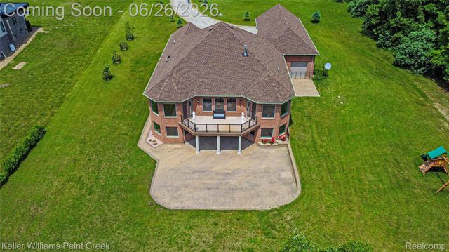 2400 Inwood Road, Washington Township, MI 48095