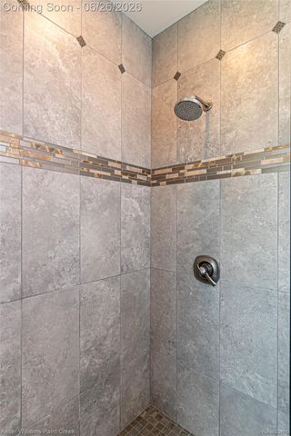 2400 Inwood Road, Washington Township, MI 48095