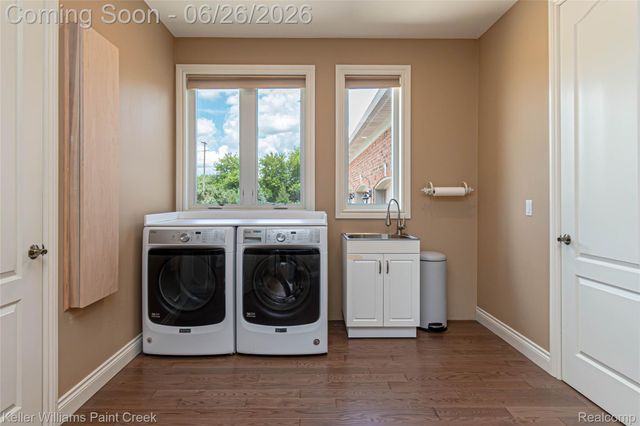 2400 Inwood Road, Washington Township, MI 48095