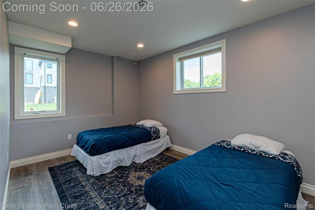 2400 Inwood Road, Washington Township, MI 48095