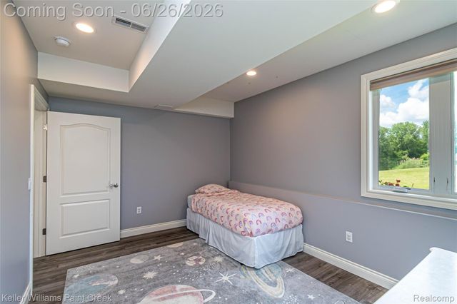 2400 Inwood Road, Washington Township, MI 48095