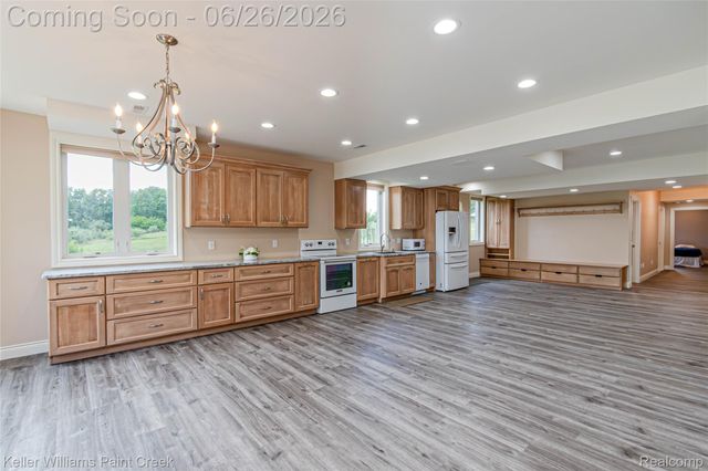 2400 Inwood Road, Washington Township, MI 48095