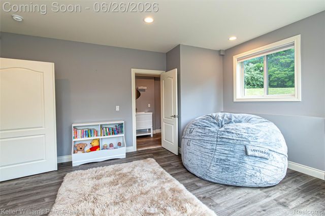 2400 Inwood Road, Washington Township, MI 48095