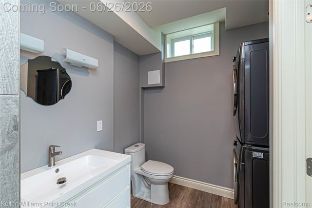 2400 Inwood Road, Washington Township, MI 48095
