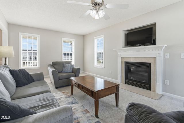 139 Woodglen Drive, Clayton, NC 27527