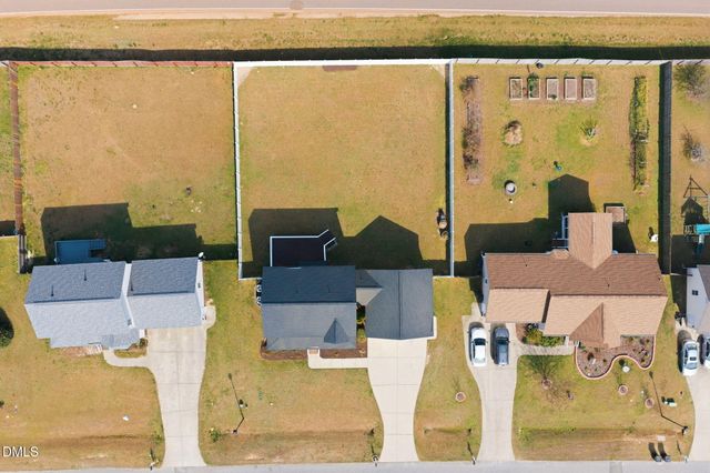 139 Woodglen Drive, Clayton, NC 27527