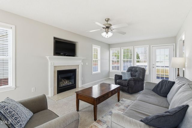 139 Woodglen Drive, Clayton, NC 27527