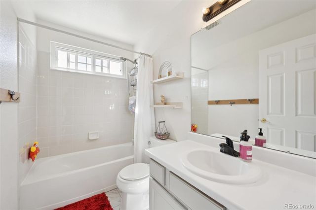 2490 S Jebel Way, Aurora, CO 80013