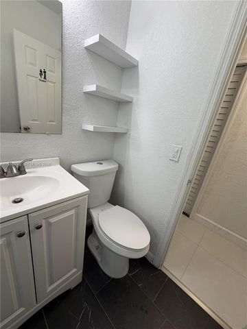 3950 NW 171st Ter, Miami Gardens, FL 33055