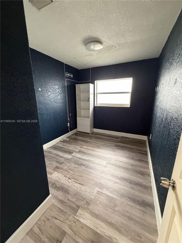 3950 NW 171st Ter, Miami Gardens, FL 33055