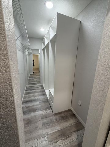 3950 NW 171st Ter, Miami Gardens, FL 33055