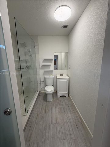 3950 NW 171st Ter, Miami Gardens, FL 33055