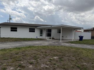3950 NW 171st Ter, Miami Gardens, FL 33055