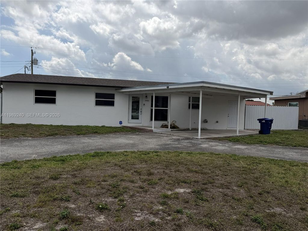 3950 NW 171st Ter, Miami Gardens, FL 33055