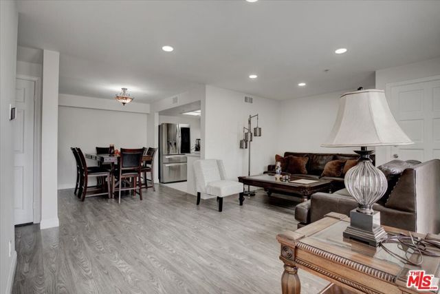 108 W Maple Street 27, Glendale, CA 91204